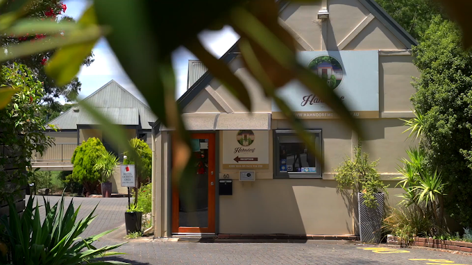 Entrance to the Hahndorf Motel reception on Main Street